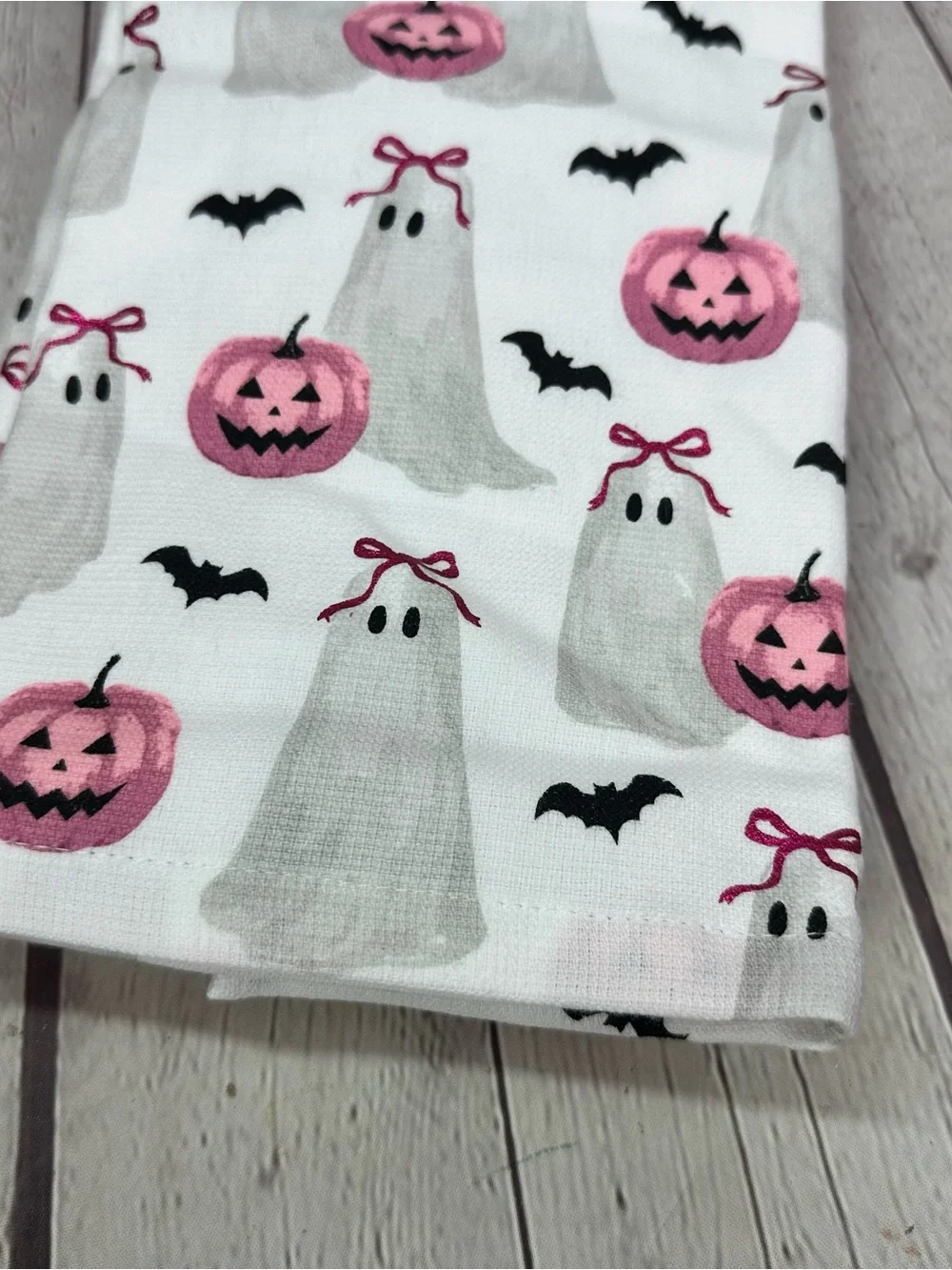 Essentials White Kitchen Towel with Pink Pumpkin & Ghost Print